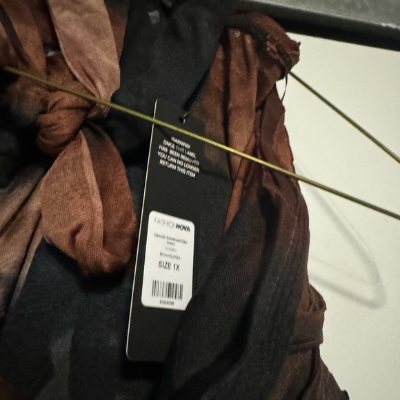 Sheer party dress - Picture 2 of 3